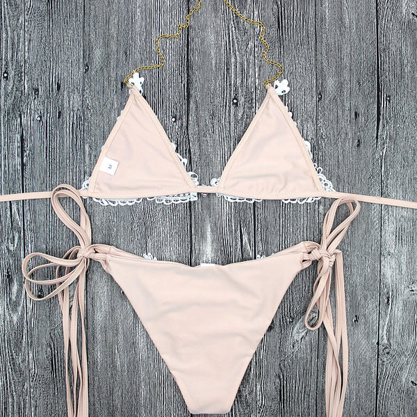 Conjunto de Biquíni com Renda e Cristais