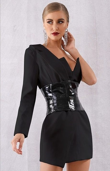 Vestido Curto de Festa com Manga Longa Única e Decote V
