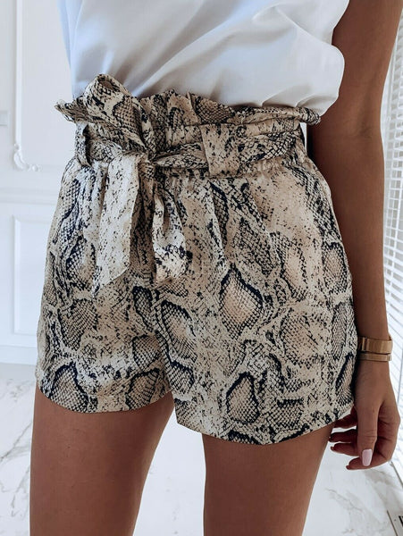 Shorts Cintura Alta com Amarração Animal Print Cobra