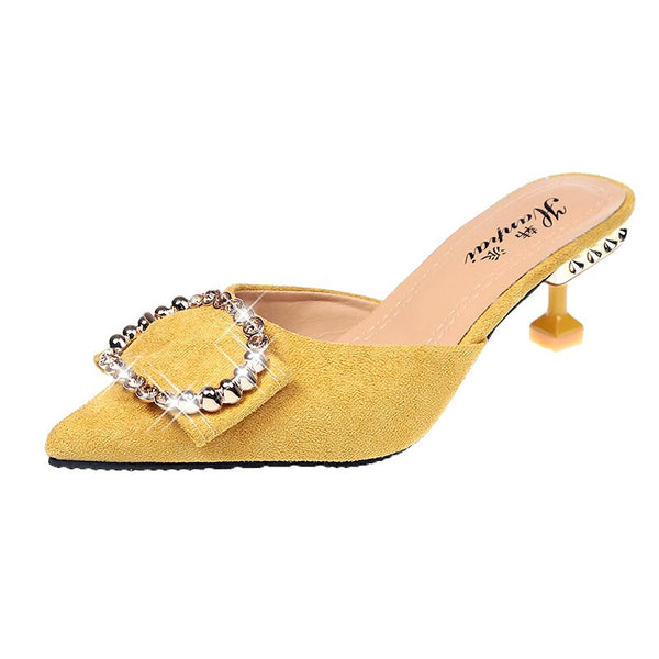 Scarpin Mule com Fivela de Cristal Salto Baixo Fino