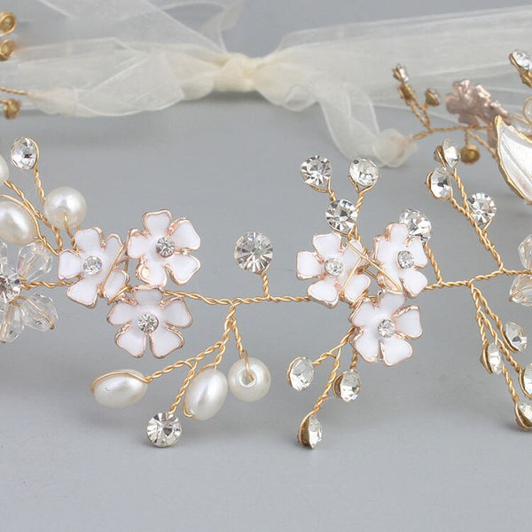 Tiara de Metal com Cristais e Flor
