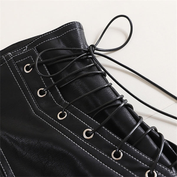 Shorts Curto de Couro Cintura Alta com Amarração
