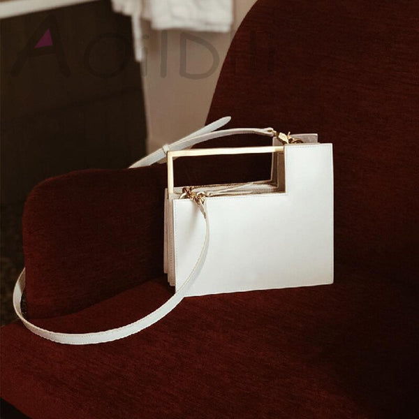 Bolsa Pequena Quadrada de Couro