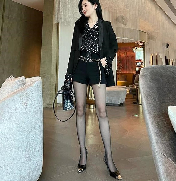 Black Patent Leather Pumps with Thin High Heels and Square Toe