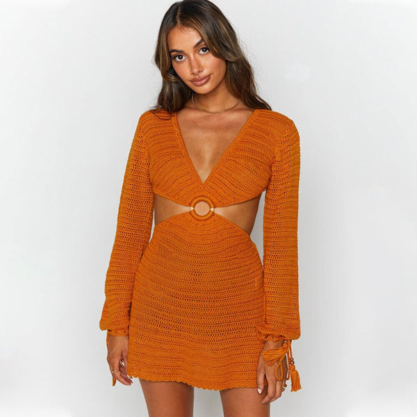 Vestido Curto de Crochê Manga Longa Recorte na Cintura Decote V