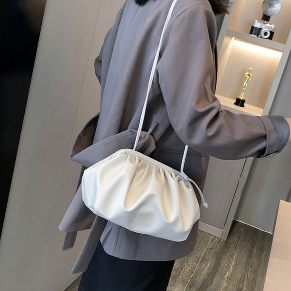 Bolsa Pequena de Verniz com Alças Longas