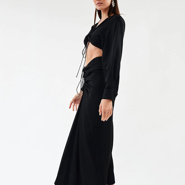 Vestido Longo Aberto no Abdômen Decote V Manga Longa