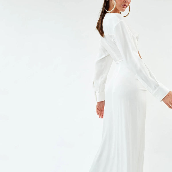 Vestido Longo Aberto no Abdômen Decote V Manga Longa