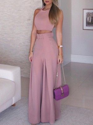 Conjunto Cropped sem Mangas e Calça Pantalona com Cinto